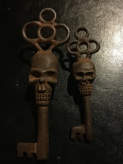 Victorian Skull Key Set Lot Cast Iron METAL Skeleton 2 Castle Collector GIFTS