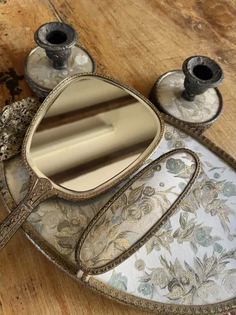 https://www.picclickimg.com/uXkAAOSwLHtjyYDv/EMBROIDERED-VANITY-SET-BY-REGENTS-OF-LONDON-includes.webp