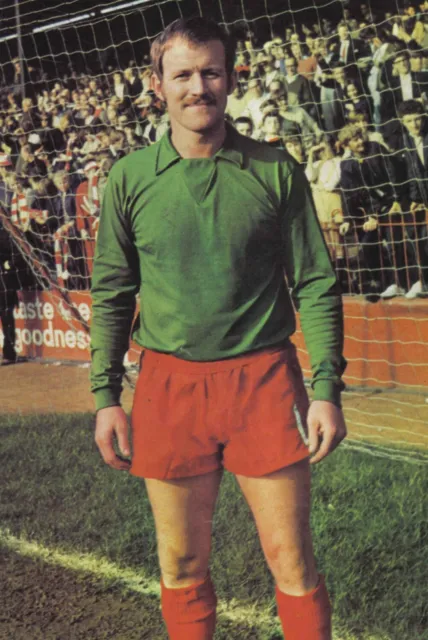 Football Photo>CHARLIE WRIGHT Charlton Athletic 1968-69
