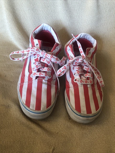 Vans x Wheres Waldo Old Skool Shoes Youth White & Red Low Top Sneakers Sz 3 New