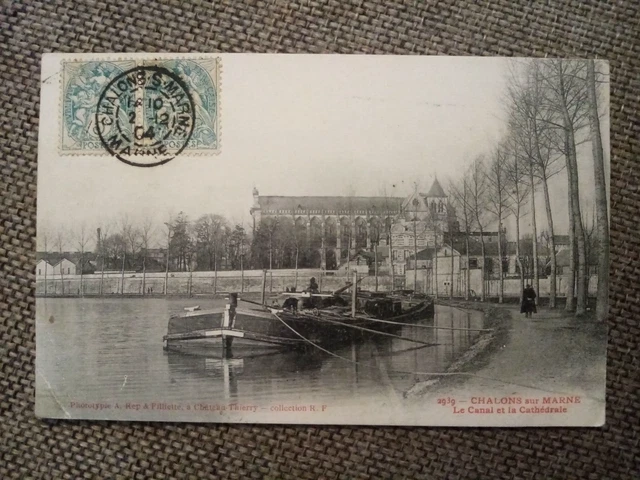 Cpa Châlons Sur Marne Le Canal Et La Cathédrale