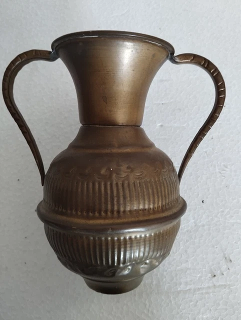 VASE EN LAITON Vintage 18 Cms De Haut EUR 7,00 - FR VASE EN LAITON Vintage 18 Cms De Haut EUR 7,00 - FR