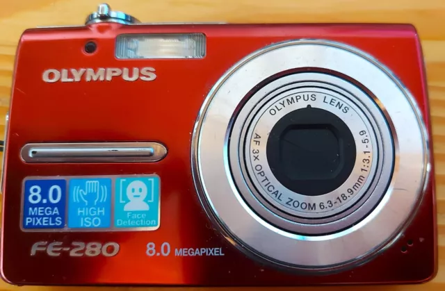 Olympus FE-280 8,0-MP-Digitalkamera – silber/rot – gut erhalten