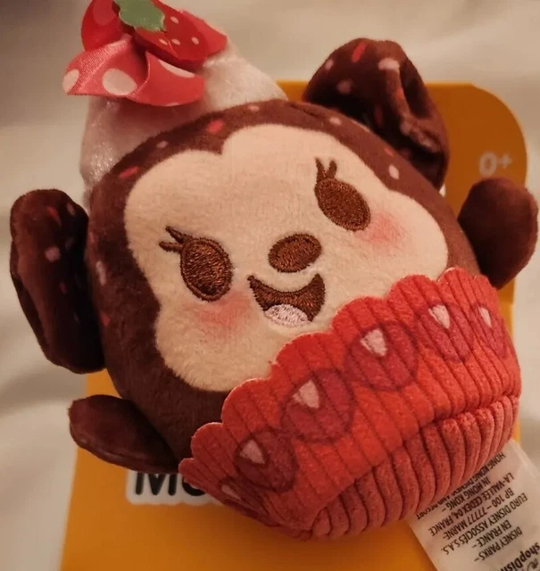 Minnie Mouse Disney Munchlings Scented Baked Treats Plush Strawberry NEW