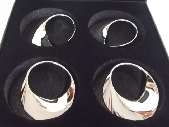 Juego De 4 Anillos De Toallas Plateados Diseño Philippi #9605 3