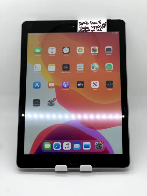 Apple iPad 5th Gen. 32GB, Wi-Fi + Cellular (Unlocked), 9.7in - Silver (READ)