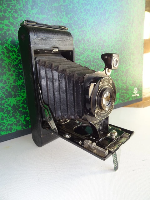 Ancien appareil photo argentique à soufflet Eastman Pocket KODAK 1A