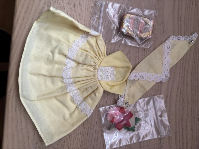 TENUE « DISTRIBUTION DES PRIX »TRESSY DE BELLA ANNÉE 1965/69
