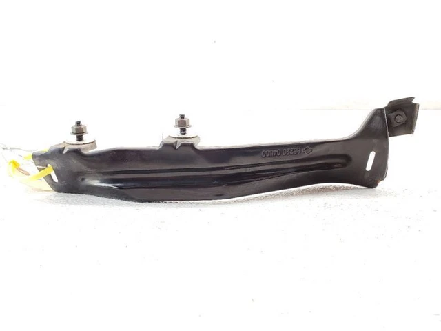 1992 Skyline R32 HCR32 Rear Driver Bumper Mounting Bracket OEM 85220-04U00