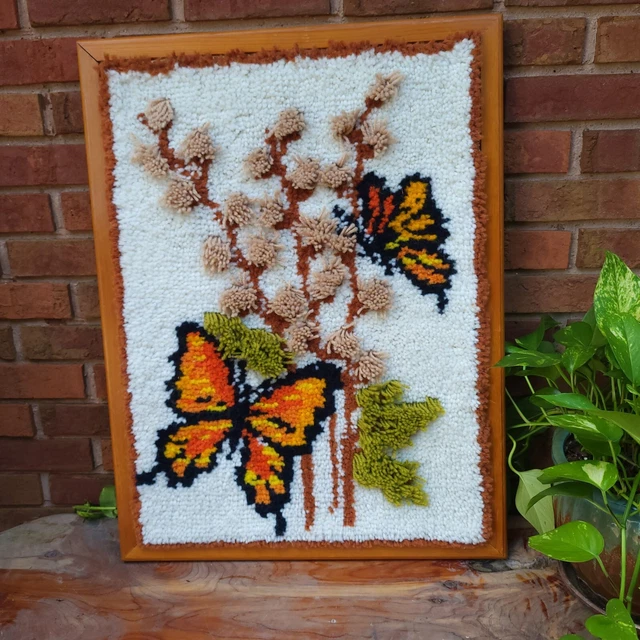 De colección Gancho Gancho Hilo Bordado Mariposas Monarca Enmarcado Madera 29,5" x 23