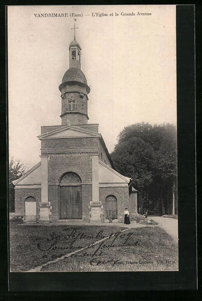CPA Vandrimare, L´Eglise et la Grande Avenue