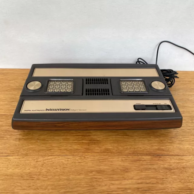 🔹 Vintage Intellivision 3668 Mattel Electronics Intelligent Television Console