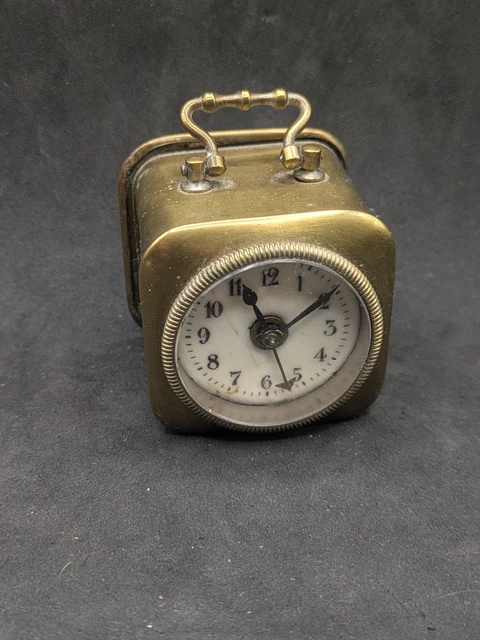 ANCIENNE PENDULETTE D'OFFICIER réveil de voyage mécanique EUR 45,00