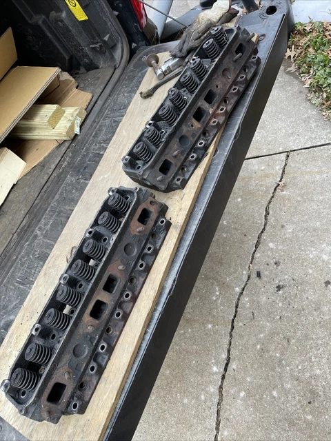 Original 400 440 big block mopar cylinder heads Chrysler Dodge Plymouth 3769902 Original 400 440 big block mopar cylinder heads Chrysler Dodge Plymouth 3769902