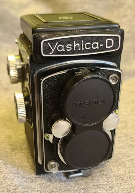 Yashica-D Vintage TLR Film Camera Yashikor 80mm F3.5 Lens With Leather Case!