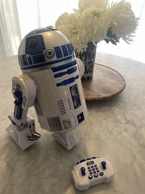 THINKWAY TOYS STAR Wars R2D2 Interactive Robotic Droid USED