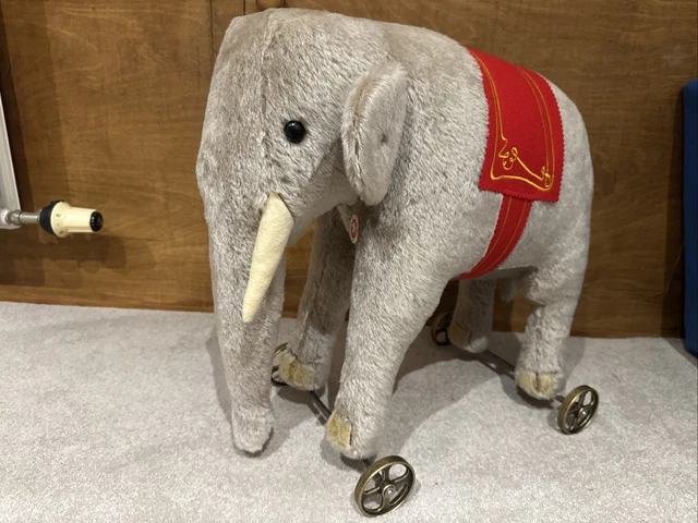 Steiff Éléphant Sur Roues – 43 Cm – Modèle 400407 (excellent état)