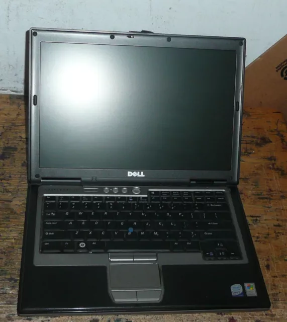 Dell Latitude D620 Laptop Computer 2GHz C2D 60GB HD 1GB WINDOWS XP - Serial Port