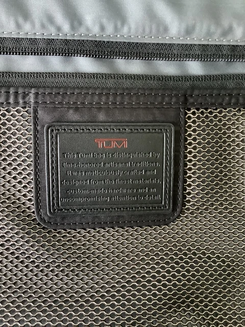 TUMI Alpha 2 Black 4 Wheel Expandable Suitcase Carry On 22 x 16 Inch 9