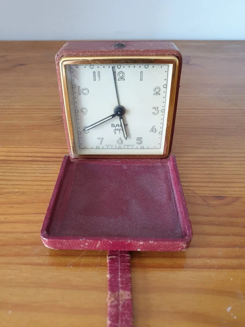 Réveil De Voyage Vintage Semca Années 50 - Or, Mécanique, Fonctionnel - Très Belle Pièce