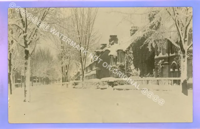 RARE 1912c SNOW STREET SCENE ABINGDON OXFORD OXFORDSHIRE RP REAL PHOTO POSTCARD