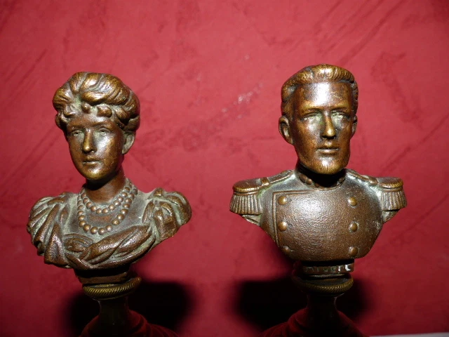 Paire de bustes en bronze du couple Royale (Elisabeth & Albert ) de Belgique 9