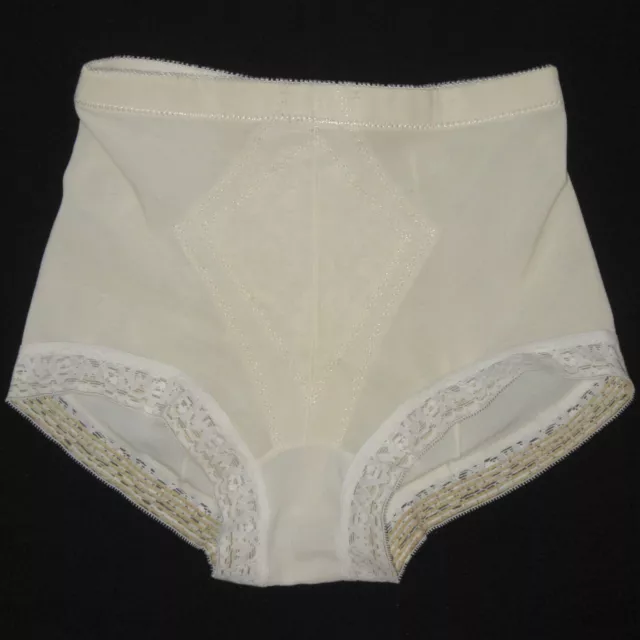 RARE JC PENNEY Vintage Spring 2008 Bra & Panties Catalog Gorgeous Sexy  Lingerie $89.00 - PicClick