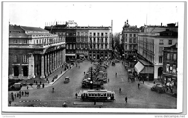 33 BORDEAUX - le grand theatre et place de la comedie