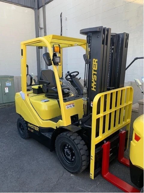 2023 Hyster H50UT 5000 LB 3 Stage Mast LP Gas Pneumatic Forklift - Brand New