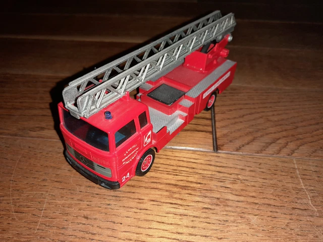 SOLIDO MERCEDES Unimog 2125 Camion De Pompiers En Boite / Box N° 114