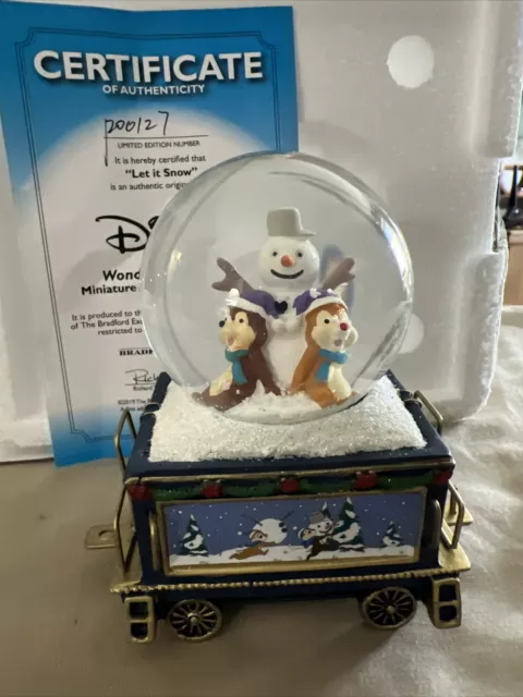 Disney Wonderland Express Snow Globe “ Let It Snow” Train Pc Bradford Exc & CERT