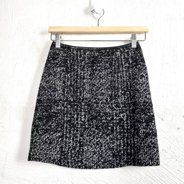 FOREVER NEW Womens Mini Skirt Size 6 Black/Ivory Tweed A-line