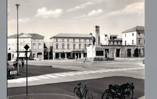 Treviso Montebelluna piazza Garibaldi  F. Grande  spedita