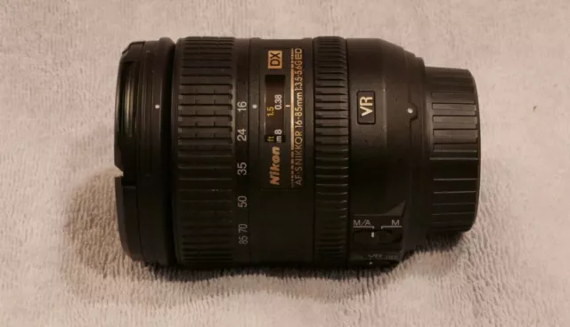 Nikon AF-S Nikkor 16-85mm f/3.5-5.6G ED VR DX Lens - Good Condition