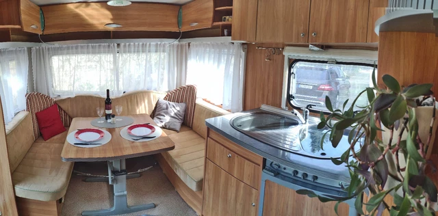 Wohnwagen  Bürstner Flipper 460 TS TÜV 03/25 Reifen neu Leichtgewicht