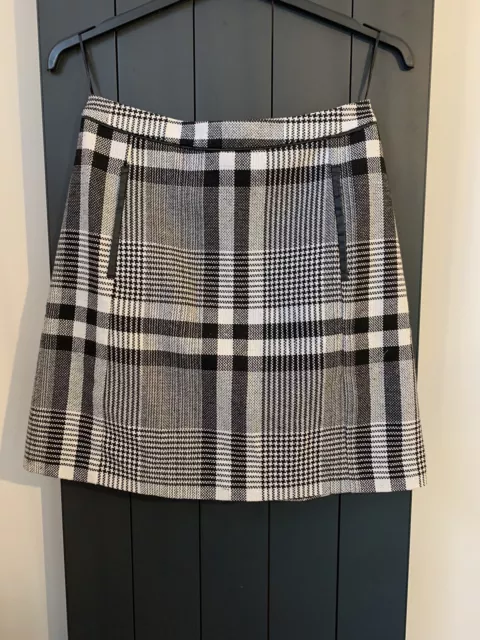 Oasis black and white checked A line tweedy mini skirt size 12