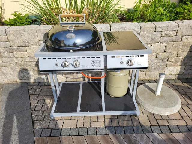 Outdoorchef Gasgrill mit Kochstelle und Zubehör