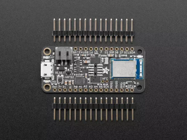 Adafruit Feather nRF52 Bluefruit LE - nRF52832