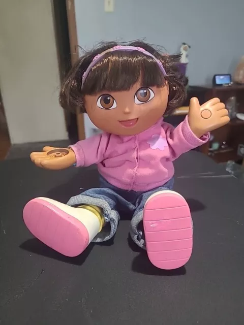 2002 Fisher Price Dora the Explorer Magical Friends Singing Dora Doll Mattel