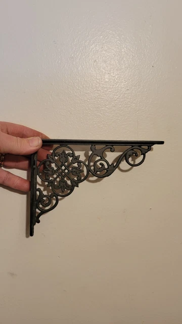 Vintage Pair of  Fancy Ornate Victorian Cast Iron Filigreed Shelf Brackets 2
