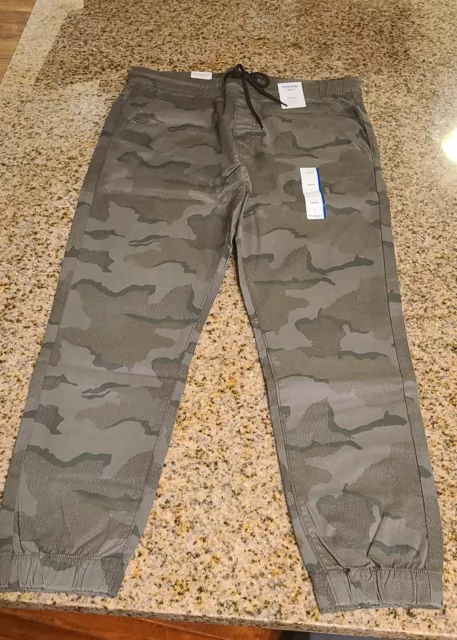 DENIZEN® from Levi's® Men's Camo Print Slim Fit  Twill Jogger Pants - SIZE L