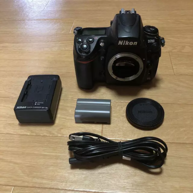 Nikon D700 12.1 MP Digital SLR Camera Near Mint from Japan