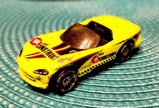 Hot Wheels 1992 Dodge Viper RT/10 Neon Diecast-Anti DE Construct 1/64th loose