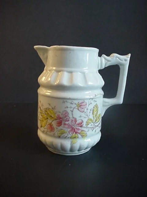 Antico bricco latte per il tè porcellana bianca e oro con fiori, piccolo bricco  latte tea, decorato dalla FREDA -  Italia