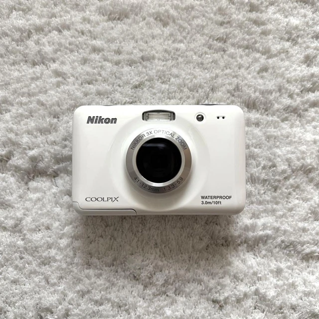 Amazon Canada: Nikon COOLPIX S30 10.1 MP Digital Camera with