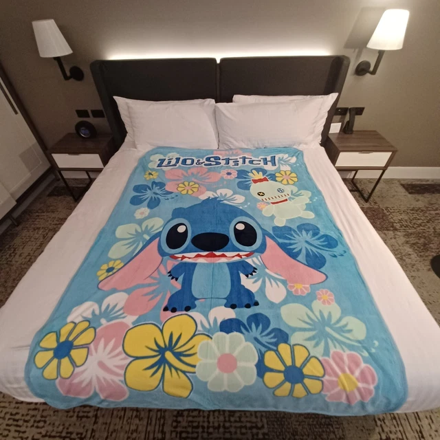 Lilo and Stitch - Super Soft Fleece Throw Blanket Lilo and Stitch - Super Soft Fleece Throw Blanket