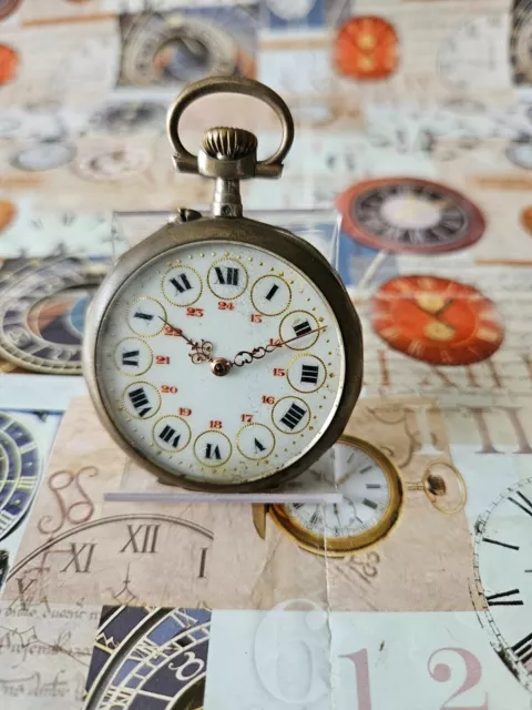 schöne 800 Silber Taschenuhr mit schönem Uhrwerk
