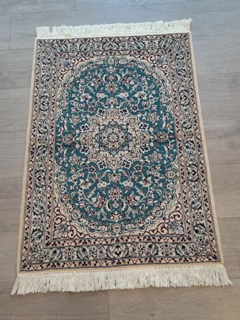 Persien Nain Teppich mit Seide Maß 114 x 84 cm Orientteppich