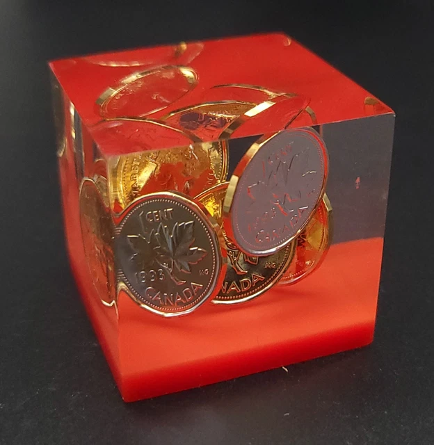 1993 CANADIAN PENNY Lucite Acrylic Cube Paperweight Suspended Floating