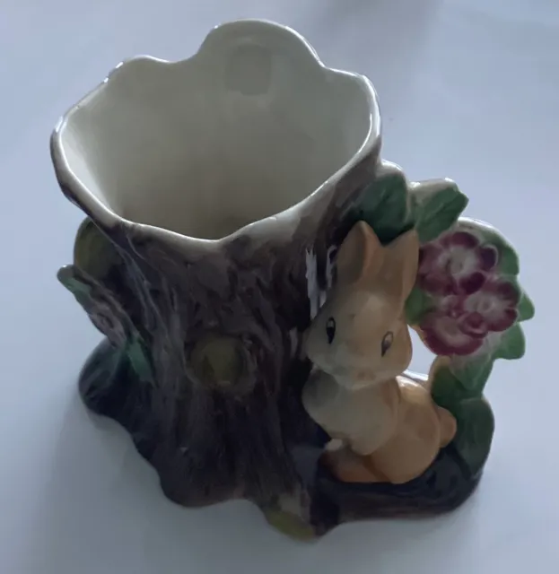 Royal Fauna Hornsea Pottery Rabbit Against Trunk ( Has Small Chip)